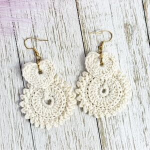 Elegant Crochet Cram Handmade Earrings
